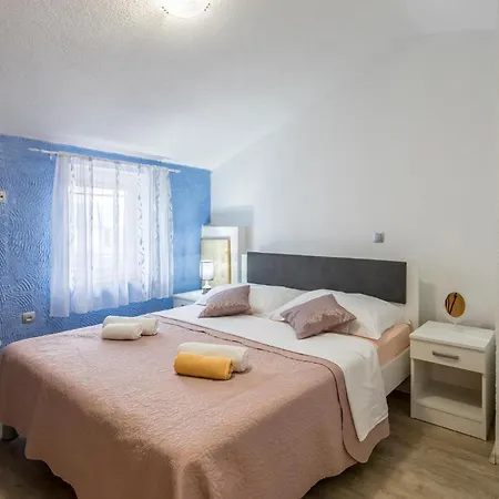 Beautiful In Vinjani Donji With Wifi Holiday home