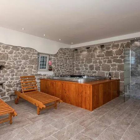 Beautiful In Vinjani Donji With Wifi Holiday home Bilopavlovici