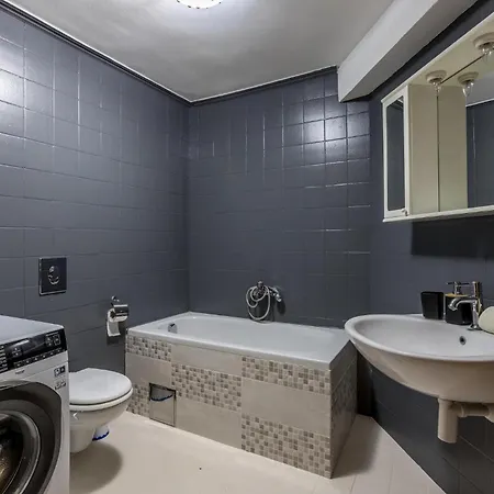 Beautiful In Vinjani Donji With Wifi Holiday home Bilopavlovici